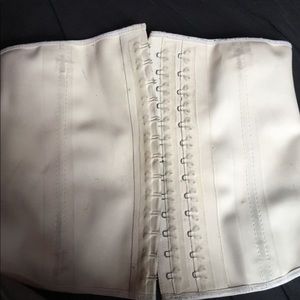 Ann chery latex cincher.